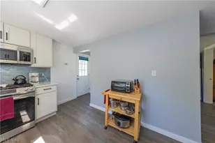 1366 E Twinsburg Rd, Macedonia, OH 44056 - Photo 9