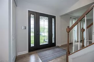 7528 Lakedge Ct, Hudson, OH 44236 - Photo 3