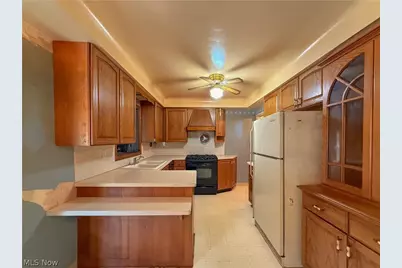 9187 Wallings Road, North Royalton, OH 44133 - Photo 11