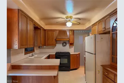 9187 Wallings Road, North Royalton, OH 44133 - Photo 13