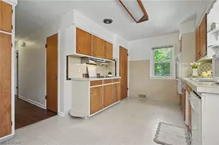 2471 19th St, Cuyahoga Falls, OH 44223 - Photo 17
