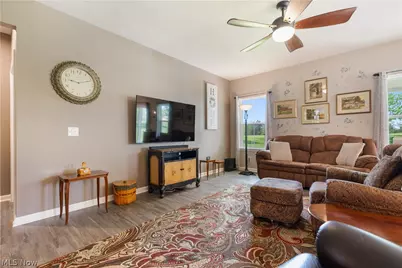 5810 Quarry Lake Drive SE, Canton, OH 44730 - Photo 11