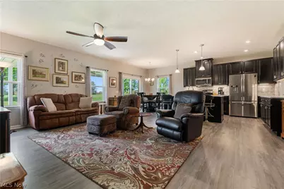 5810 Quarry Lake Drive SE, Canton, OH 44730 - Photo 9