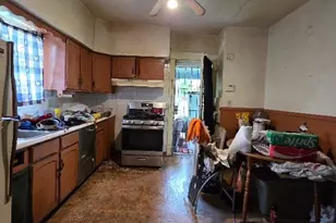 156 W Princeton Ave, Youngstown, OH 44507 - Photo 13
