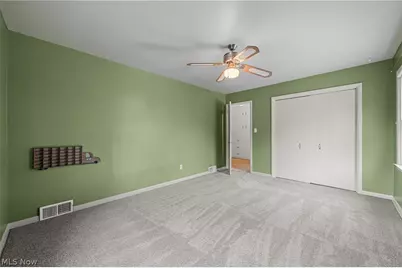 584 N Hawkins Avenue, Akron, OH 44313 - Photo 37