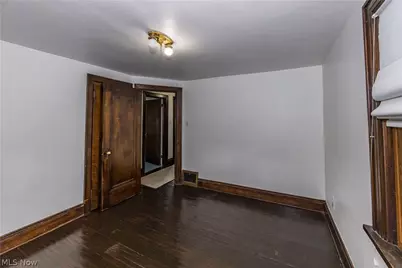1383 Delia Avenue, Akron, OH 44320 - Photo 33