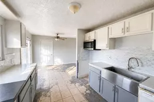 6294 Randolph Rd, Huber Heights, OH 44146 - Photo 9
