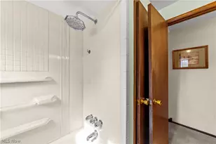 176 Pinewood Dr, Elyria, OH 44035 - Photo 21