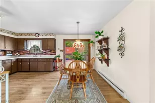 176 Pinewood Dr, Elyria, OH 44035 - Photo 7