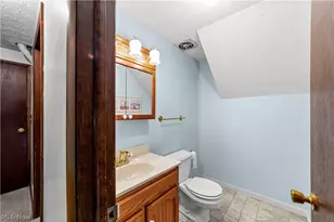176 Pinewood Dr, Elyria, OH 44035 - Photo 13
