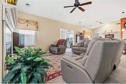 1340 Cascade Circle W, Canton, OH 44708 - Photo 9