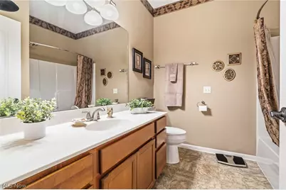 1340 Cascade Circle W, Canton, OH 44708 - Photo 25