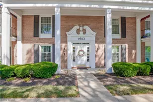 1653 Greenway Rd SE, North Canton, OH 44709 - Photo 3