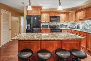 1653 Greenway Rd SE, North Canton, OH 44709 - Photo 13