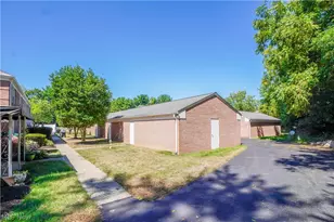 1653 Greenway Rd SE, North Canton, OH 44709 - Photo 27