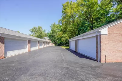1653 Greenway Road SE #202, North Canton, OH 44709 - Photo 29