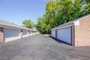 1653 Greenway Rd SE, North Canton, OH 44709 - Photo 29