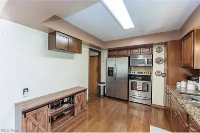 19157 Howe Road, Strongsville, OH 44136 - Photo 11