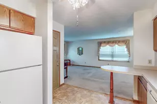 249 W Heatherwood Dr, Barberton, OH 44203 - Photo 13