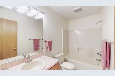 249 W Heatherwood Drive, Barberton, OH 44203 - Photo 25