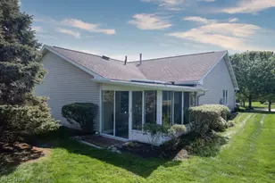 249 W Heatherwood Dr, Barberton, OH 44203 - Photo 35