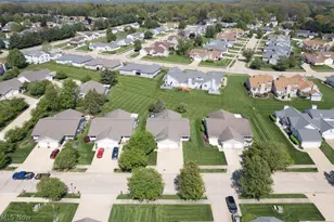 249 W Heatherwood Dr, Barberton, OH 44203 - Photo 33