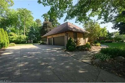 963 Mansion Circle, Barberton, OH 44203 - Photo 3