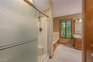 963 Mansion Cir, Barberton, OH 44203 - Photo 25