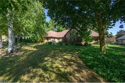 963 Mansion Circle, Barberton, OH 44203 - Photo 7