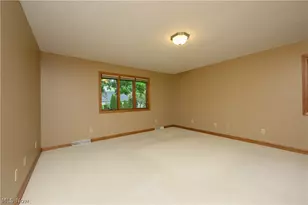 963 Mansion Cir, Barberton, OH 44203 - Photo 23
