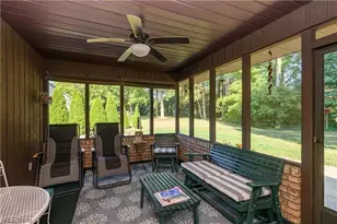 963 Mansion Cir, Barberton, OH 44203 - Photo 15