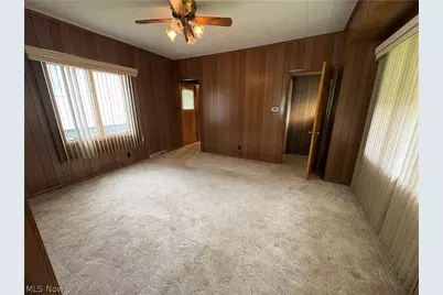 446 Sinclair Avenue, Yorkville, OH 43971 - Photo 9