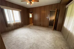 446 Sinclair Ave, Yorkville, OH 43971 - Photo 9