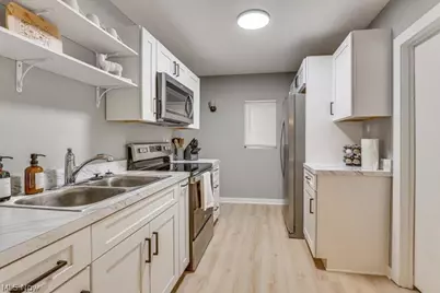 484 Spicer Street, Akron, OH 44311 - Photo 5