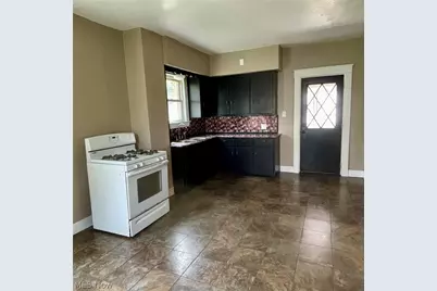 1629 Manhattan Avenue, Youngstown, OH 44509 - Photo 3