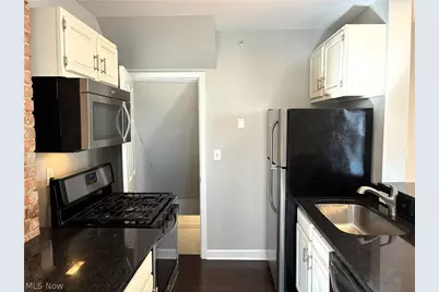 1429 W 38th Street, Loveland, OH 44113 - Photo 9
