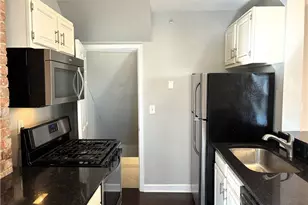 1429 W 38th St, Loveland, OH 44113 - Photo 9