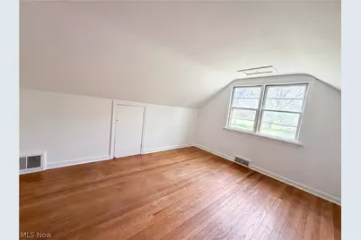 1064 Munroe Falls Kent Road, Kent, OH 44240 - Photo 17