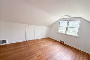 1064 Munroe Falls Kent Rd, Kent, OH 44240 - Photo 17