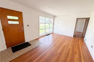 1064 Munroe Falls Kent Rd, Kent, OH 44240 - Photo 3