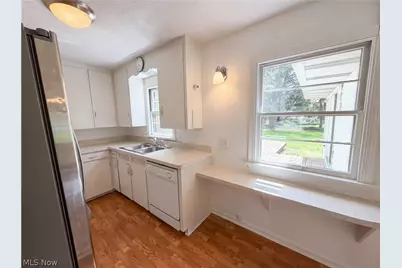1064 Munroe Falls Kent Road, Kent, OH 44240 - Photo 7