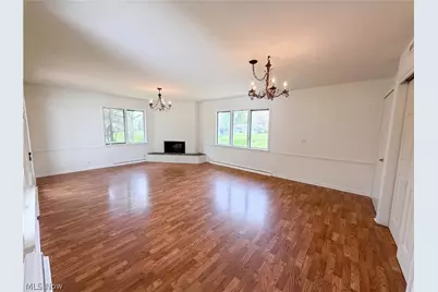 1064 Munroe Falls Kent Road, Kent, OH 44240 - Photo 9