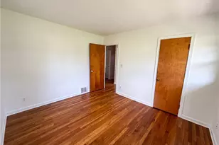 1064 Munroe Falls Kent Rd, Kent, OH 44240 - Photo 11