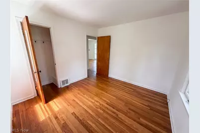 1064 Munroe Falls Kent Road, Kent, OH 44240 - Photo 13