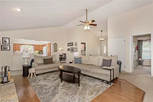 5766 Green Cir, Willoughby, OH 44094 - Photo 9