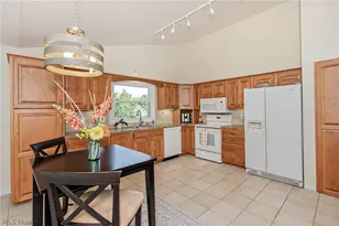 5766 Green Cir, Willoughby, OH 44094 - Photo 21
