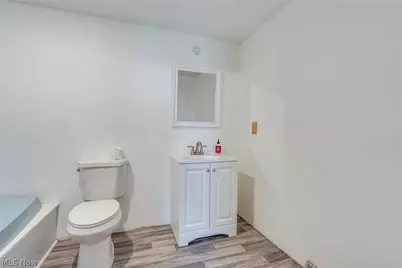 3001 Ben Fulton Avenue NW, North Lawrence, OH 44666 - Photo 17