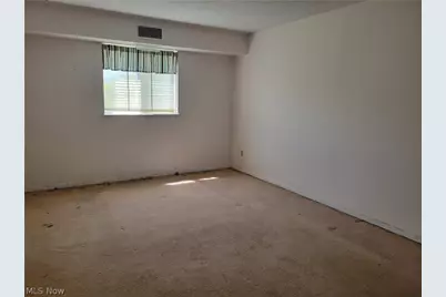 1305 S Lake Wilmer Drive #303A, Sandusky, OH 44870 - Photo 11