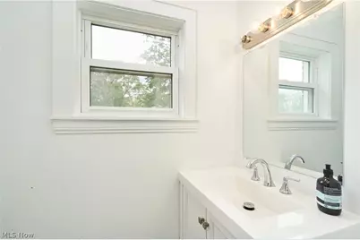 3091 N Bender Avenue, Akron, OH 44319 - Photo 11