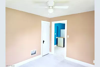 664 Tenney Avenue, Campbell, OH 44405 - Photo 13